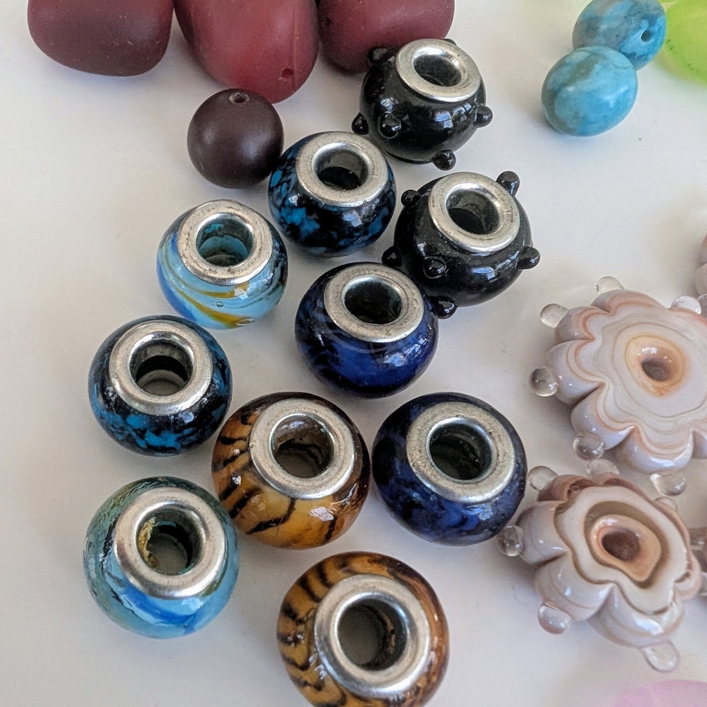 Assorted Glass Beads Collection - Picture 3 of 8